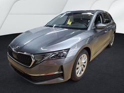 Grau Gebraucht 2025 Skoda Octavia Selection Kombi | 31.270 € (Fairer Preis)