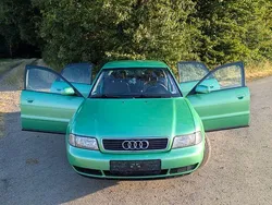 Grün Gebraucht 1999 Audi A4 Limousine | 2.500 € (Fairer Preis)