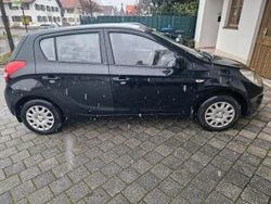Schwarz Gebraucht 2012 Hyundai i20 Limousine | 3.200 € (Guter Preis)