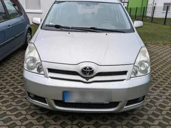 Silber Gebraucht 2005 Toyota Corolla Verso Van / Kleinbus | 3.195 € (Fairer Preis)