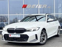 Mineralweiss metallic Gebraucht 2023 BMW 320 M Sport Kombi | 36.990 € (Fairer Preis)