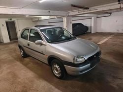 Silber Gebraucht 1999 Opel Corsa Kleinwagen | 580 € (Guter Preis)