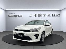 Ud) schneeweiss (weiss Gebraucht 2022 Kia Rio Edition 7 Limousine | 13.488 € (Fairer Preis)