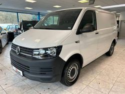 Weiß Gebraucht 2019 VW Transporter Van | 15.990 €