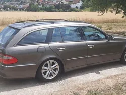 Braun Gebraucht 2008 Mercedes E220 Avantgarde Kombi | 3.400 €