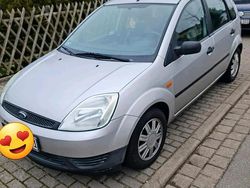Silber Gebraucht 2002 Ford Fiesta Kleinwagen | 1.200 € (Guter Preis)