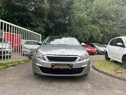 Grau Gebraucht 2014 Peugeot 308 Active Kleinwagen | 7.999 € (Fairer Preis)