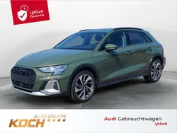 Distriktgrün metallic Gebraucht 2024 Audi A3 Ambiente Limousine | 30.490 € (Guter Preis)