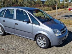 Blau Gebraucht 2004 Opel Meriva Van / Kleinbus | 1.600 € (Guter Preis)