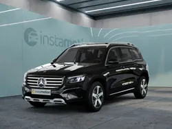 Mercedes GLB180