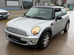 Silber Gebraucht 2007 Mini Cooper Kleinwagen | 1.250 €