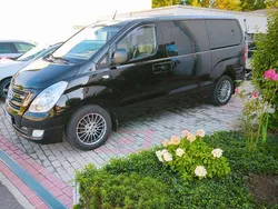 Schwarz Gebraucht 2013 Hyundai H-1 Van / Kleinbus | 15.000 € (Etwas zu teuer)