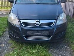 Schwarz Gebraucht 2009 Opel Zafira Innovation Van / Kleinbus | 1.500 € (Superpreis)