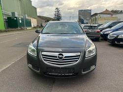 Grau Gebraucht 2009 Opel Insignia Kombi | 2.100 € (Etwas zu teuer)