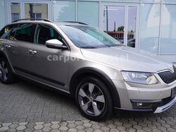 Beige Gebraucht 2015 Skoda Octavia Scout 4x4 Kombi | 9.990 € (Guter Preis)