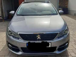 Silber Gebraucht 2019 Peugeot 308 Style Kombi | 11.000 € (Fairer Preis)