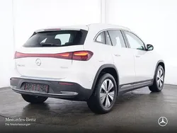 Polarweiß Gebraucht 2024 Mercedes EQA300 Advanced SUV | 34.890 € (Fairer Preis)