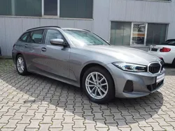 Grau Gebraucht 2024 BMW 318 Sport Line Kombi | 36.379 € (Fairer Preis)