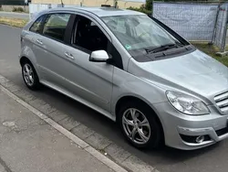 Silber Gebraucht 2009 Mercedes B180 Van / Kleinbus | 4.500 € (Fairer Preis)