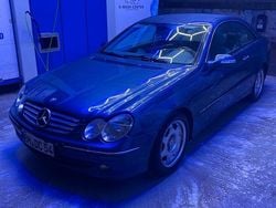 Blau Gebraucht 2002 Mercedes CLK240 Elegance Coupé | 3.999 € (Fairer Preis)