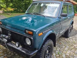 Grün Gebraucht 2007 Lada niva SUV | 3.900 € (Teuer)