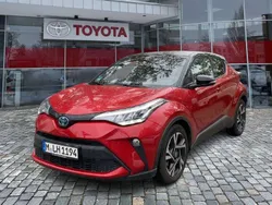 Karminarot metallic / dach sc Gebraucht 2023 Toyota C-HR Team SUV | 25.990 € (Fairer Preis)