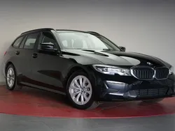 Schwarz Gebraucht 2020 BMW 330 Advantage Kombi | 24.490 € (Guter Preis)