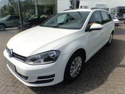 Weiß Gebraucht 2014 VW Golf VII Trendline Kombi | 10.580 € (Etwas zu teuer)