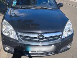 Schwarz Gebraucht 2008 Opel Signum Kombi | 1.350 € (Fairer Preis)