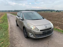 Braun Gebraucht 2010 Renault Grand Scénic III Van / Kleinbus | 3.800 € (Fairer Preis)