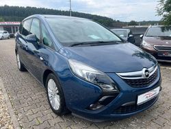 Blau Gebraucht 2016 Opel Zafira Tourer Van / Kleinbus | 8.998 € (Fairer Preis)