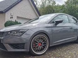Grau Gebraucht 2015 Seat Leon SC Kleinwagen | 16.000 €