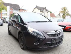 Mahagoni braun metallic Gebraucht 2012 Opel Zafira Tourer Edition Van / Kleinbus | 3.902 € (Superpreis)