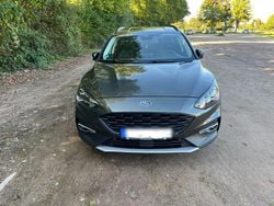 Grau Gebraucht 2019 Ford Focus Active Kombi | 11.150 € (Guter Preis)