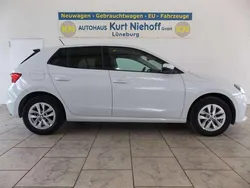 Moonweiß Gebraucht 2022 Skoda Fabia Ambition Kleinwagen | 18.780 € (Fairer Preis)