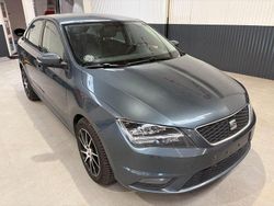 Grau Gebraucht 2016 Seat Toledo Limousine | 4.599 € (Teuer)