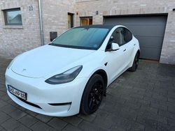 Weiß Gebraucht 2023 Tesla Model Y SUV | 30.700 € (Fairer Preis)