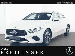 Weiß Gebraucht 2024 Mercedes A180 Progressive Limousine | 29.950 € (Fairer Preis)