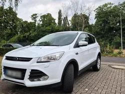 Weiß Gebraucht 2016 Ford Kuga SUV | 12.500 € (Guter Preis)