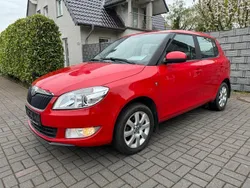 Rot Gebraucht 2011 Skoda Fabia Limousine | 3.900 € (Fairer Preis)