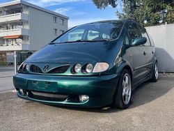 Grün Gebraucht 1997 VW Sharan Van / Kleinbus | 4.890 €