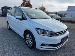 Weiß Gebraucht 2016 VW Touran Comfortline Van / Kleinbus | 9.690 € (Guter Preis)