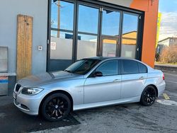 Silber Gebraucht 2005 BMW 320 Limousine | 8.900 €