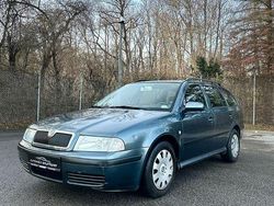 Grau Gebraucht 2006 Skoda Octavia Tour Kombi | 2.290 € (Fairer Preis)