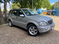 Silber Gebraucht 2003 Mercedes ML320 AMG SUV | 5.500 €