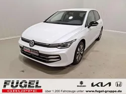 Oryxweiß perlmutteffekt Gebraucht 2024 VW Golf VIII Goal Limousine | 25.899 € (Superpreis)