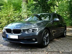 Grau Gebraucht 2016 BMW 318 Advantage Kombi | 9.300 € (Fairer Preis)