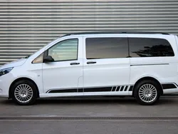 Weiß Gebraucht 2022 Mercedes Vito Edition Van / Kleinbus | 41.450 € (Teuer)