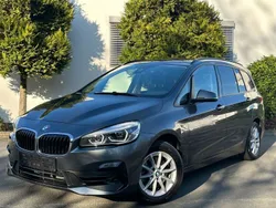 Grau Gebraucht 2018 BMW 218 Gran Tourer Advantage Van / Kleinbus | 15.900 € (Guter Preis)