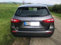 Grau Gebraucht 2020 Mercedes B180 Van / Kleinbus | 20.900 € (Superpreis)